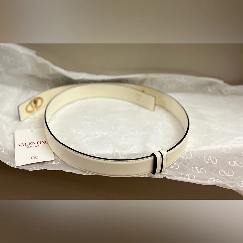 Valentino Garavani
The Bold Edition VLogo belt - Picture 9 of 12